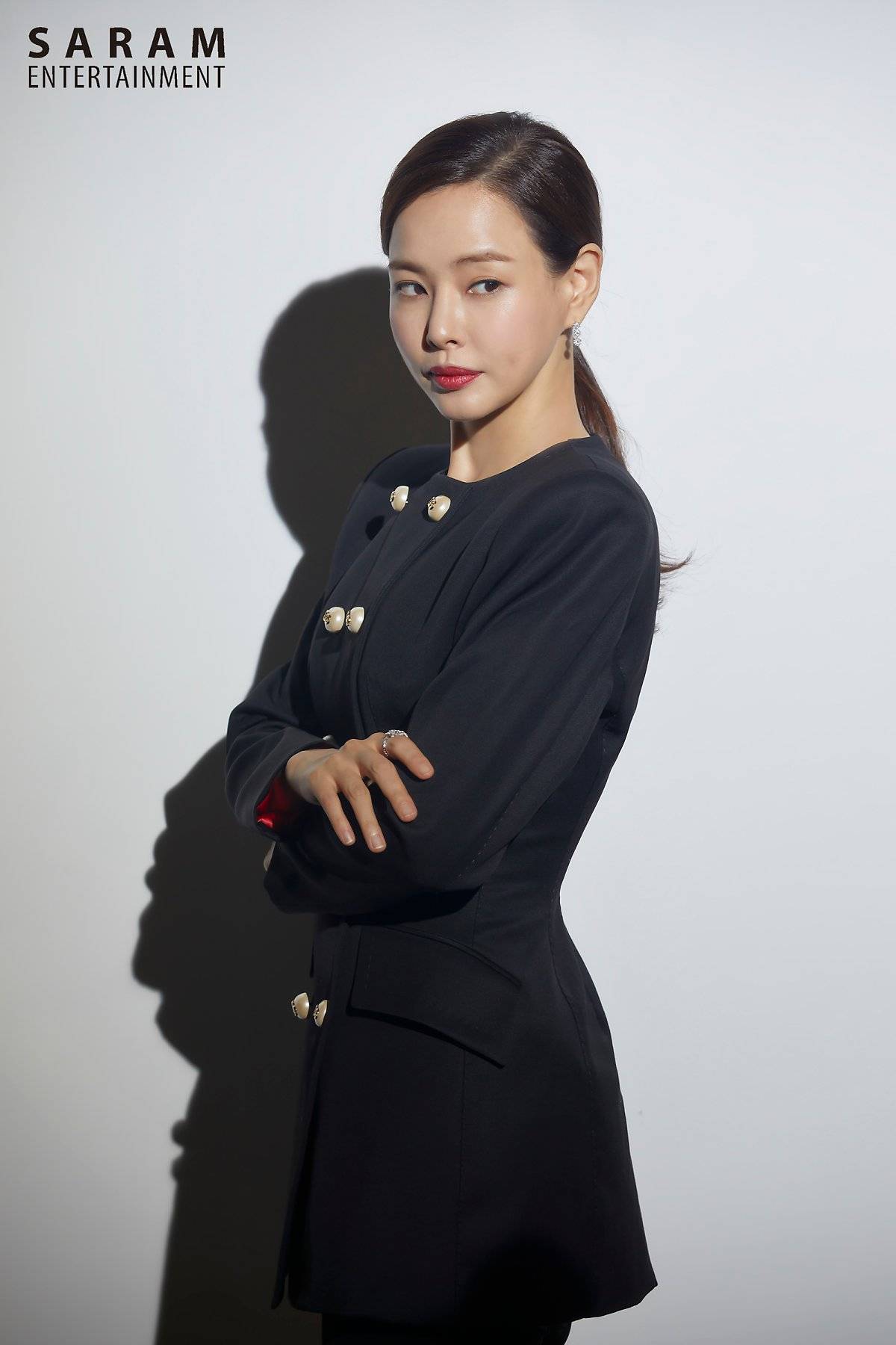 Lee Ha Nee Saram Entertainment Profile photos